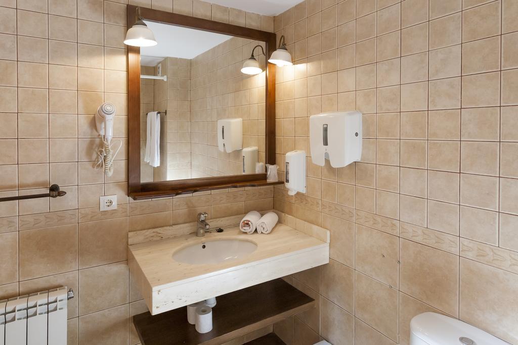 Hotel Fonda Merce Льивия Экстерьер фото