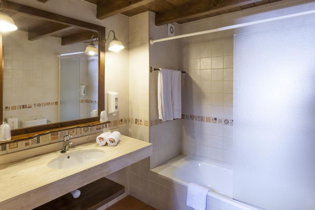 Hotel Fonda Merce Льивия Экстерьер фото
