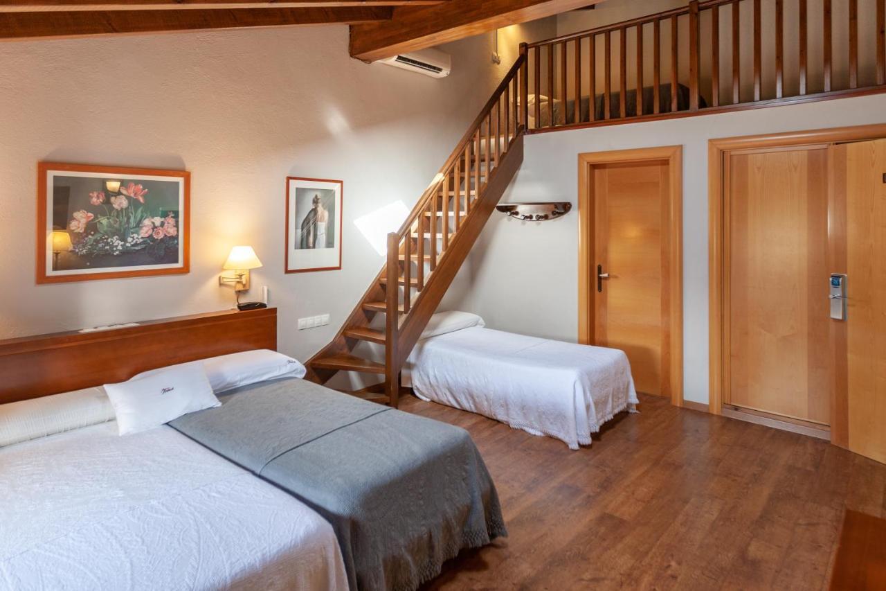 Hotel Fonda Merce Льивия Экстерьер фото
