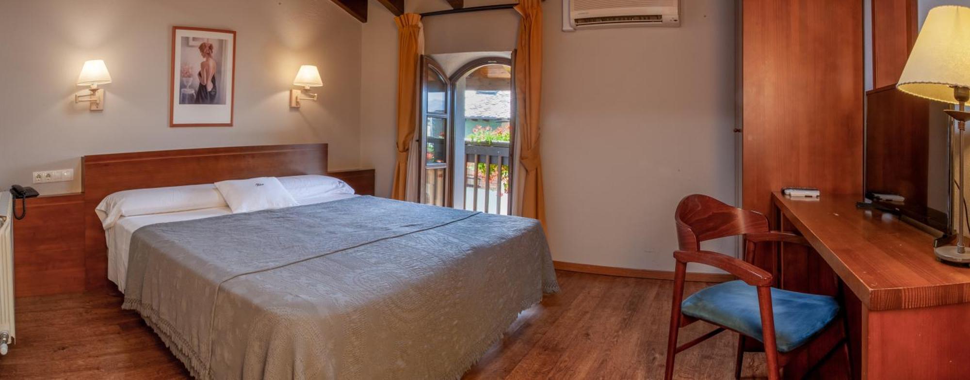 Hotel Fonda Merce Льивия Экстерьер фото