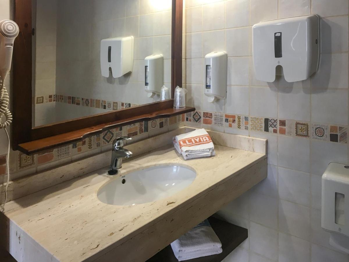 Hotel Fonda Merce Льивия Экстерьер фото