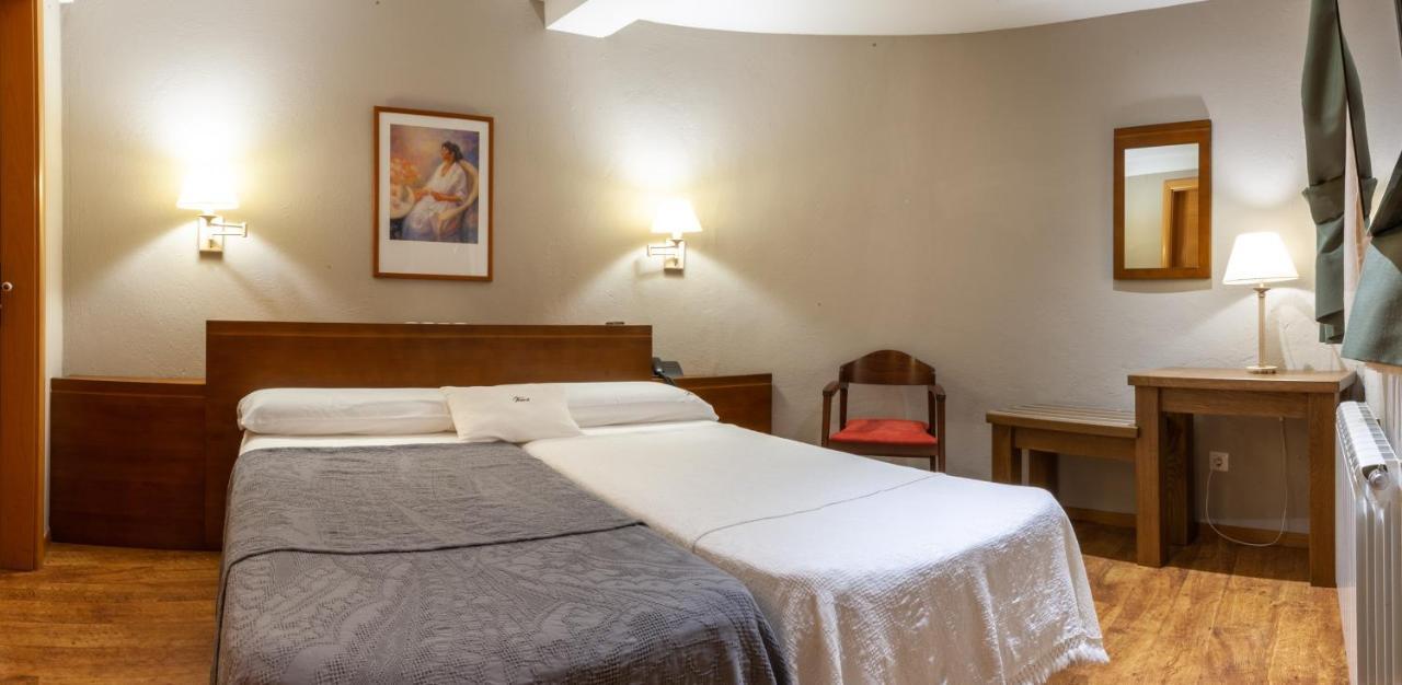 Hotel Fonda Merce Льивия Экстерьер фото