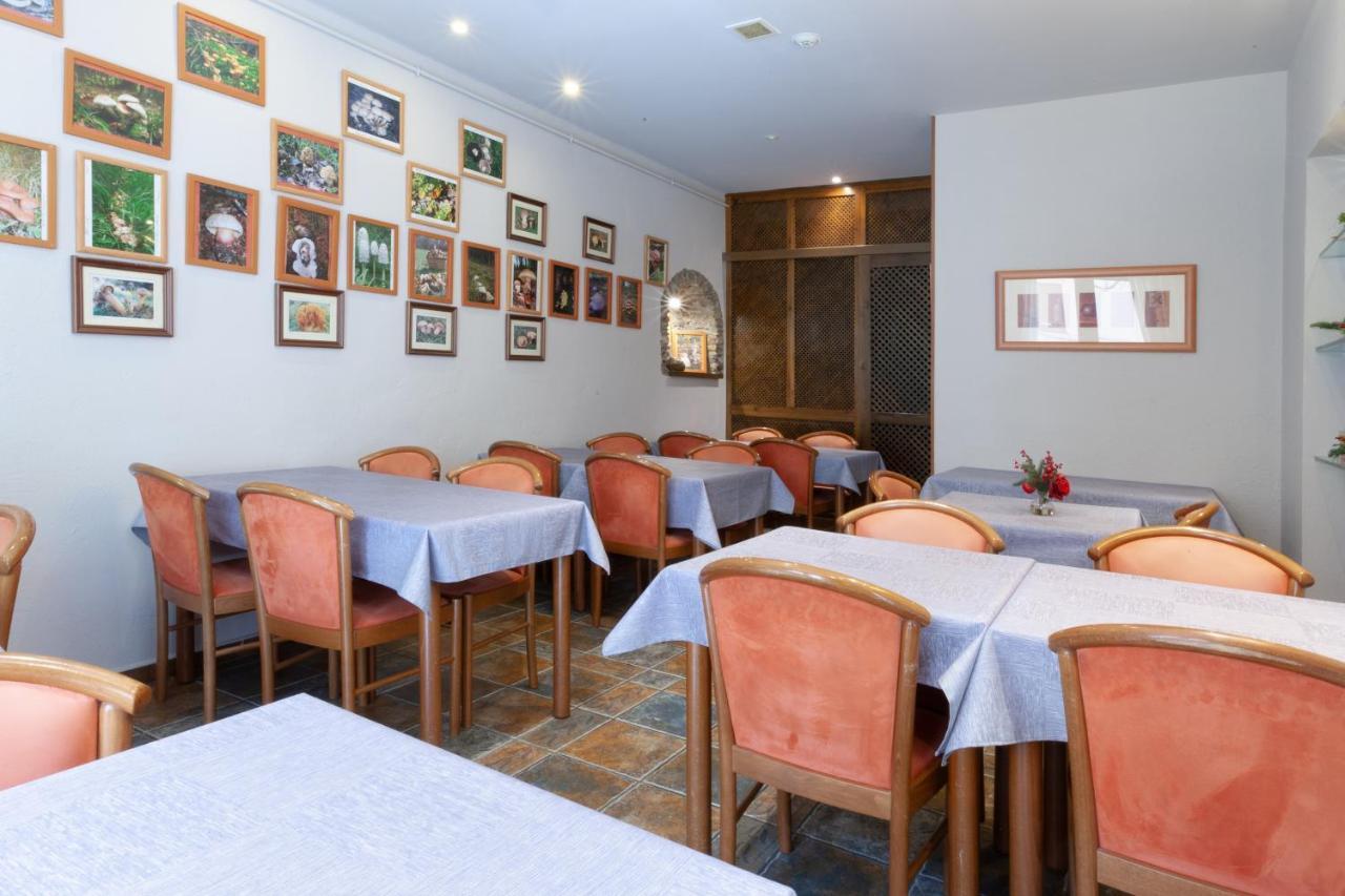 Hotel Fonda Merce Льивия Экстерьер фото