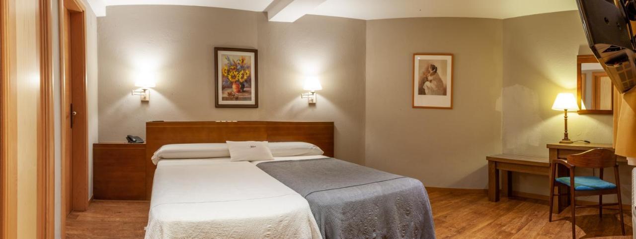 Hotel Fonda Merce Льивия Экстерьер фото