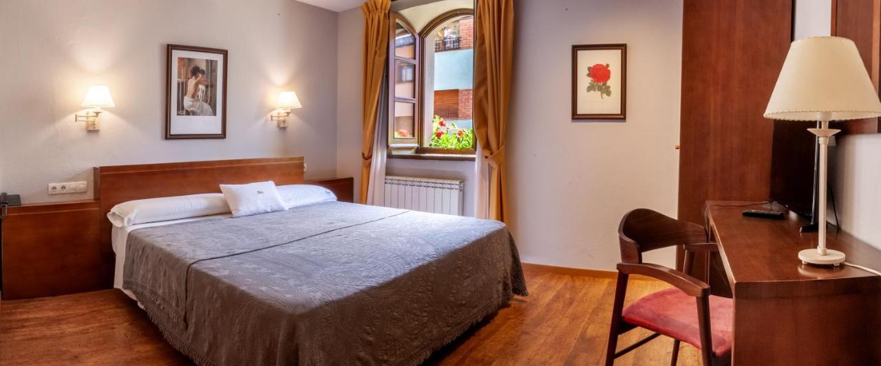 Hotel Fonda Merce Льивия Экстерьер фото